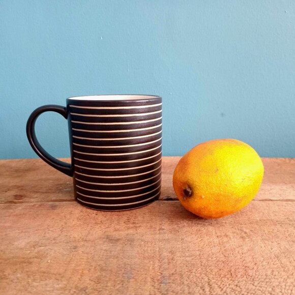 LAST CALL!  MAKE AN OFFER! Set (3) Denby Intro Stripe Coffee Mugs, black + white - Picture 3 of 9